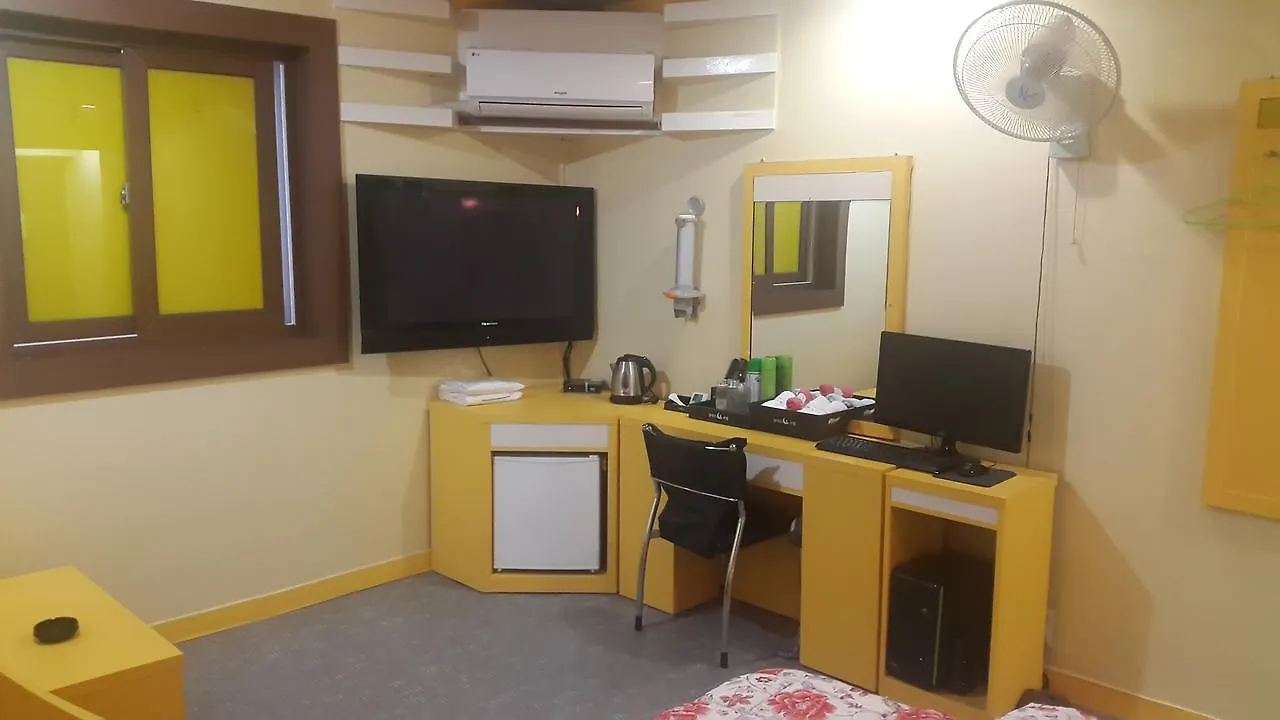 Click 21 Motel Busan