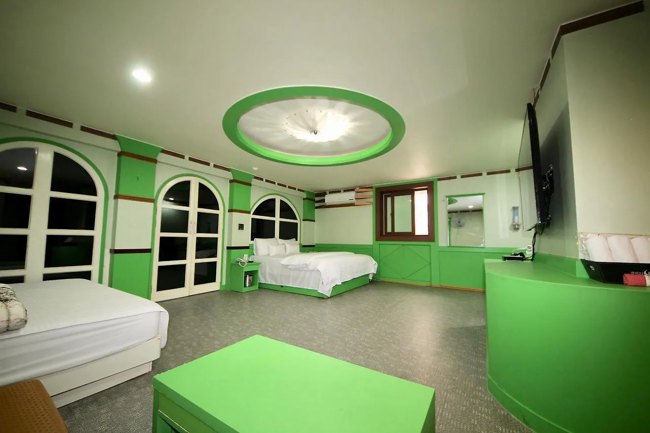 Click 21 Motel Busan